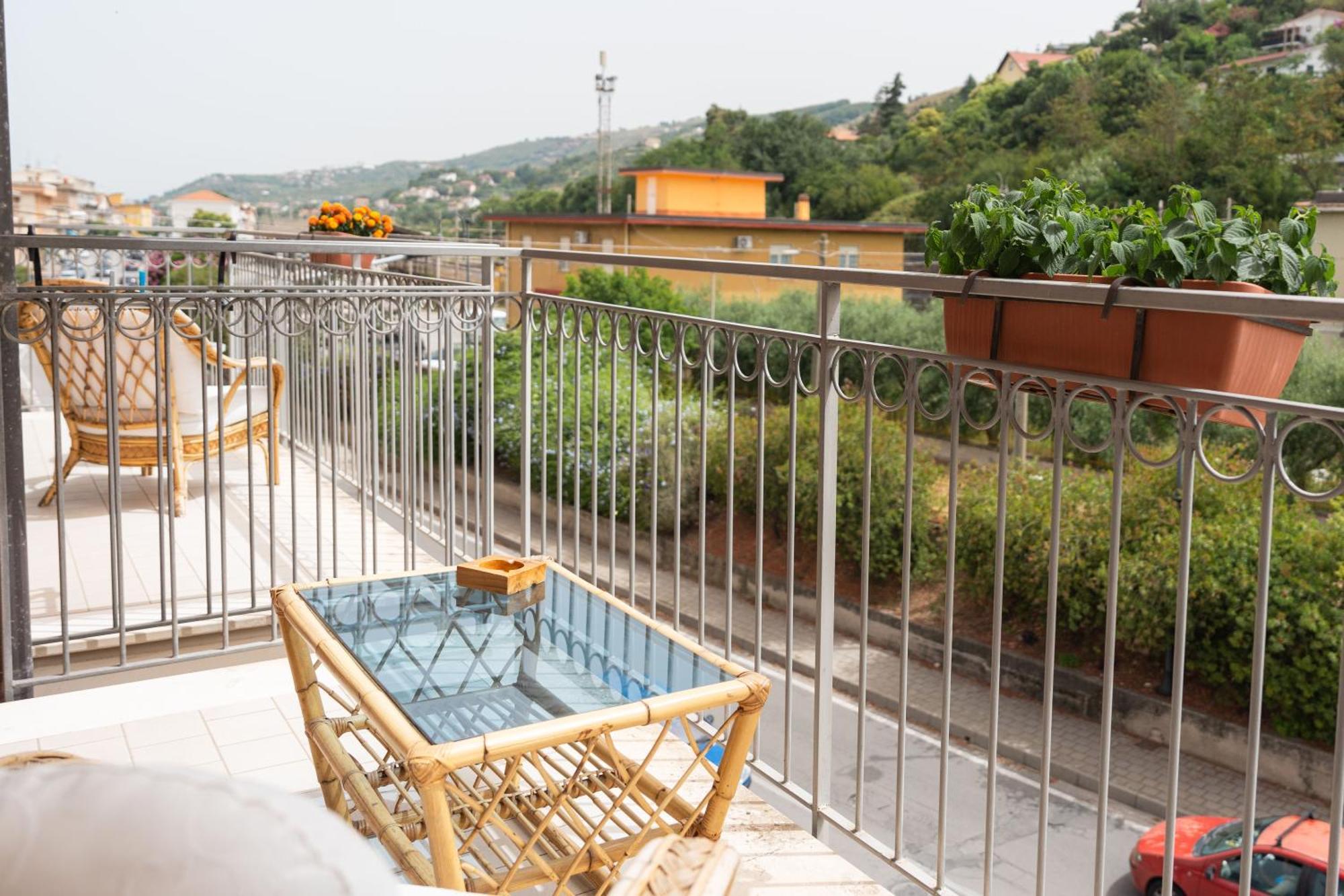 Noi 2 Nel Cilento Hotel อากรอโปลี ภายนอก รูปภาพ